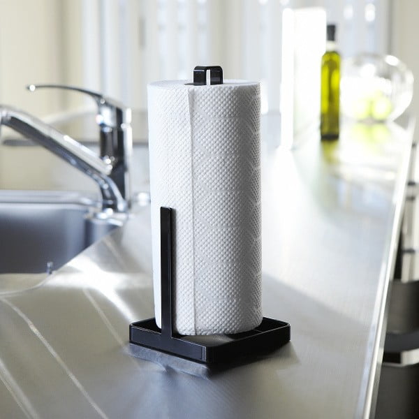 Černý stojánek na roli papírových utěrek YAMAZAKI Tower-image-1