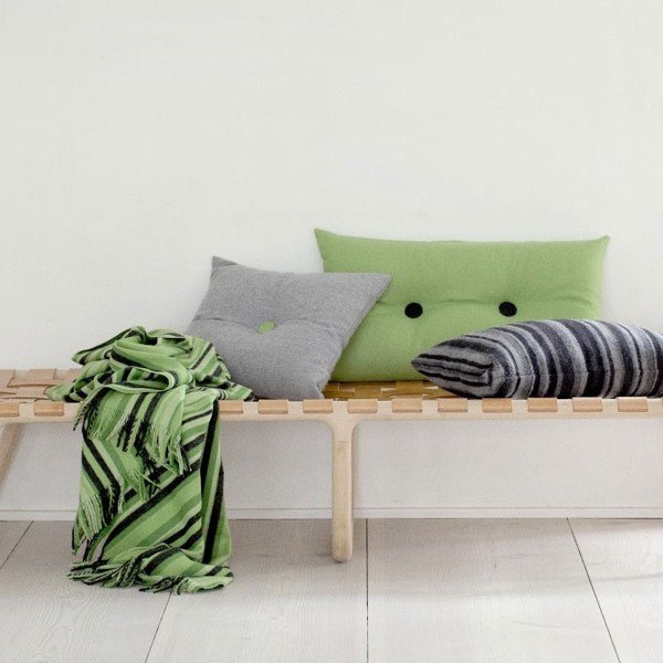 Tmavý polštář Stripes-image-1