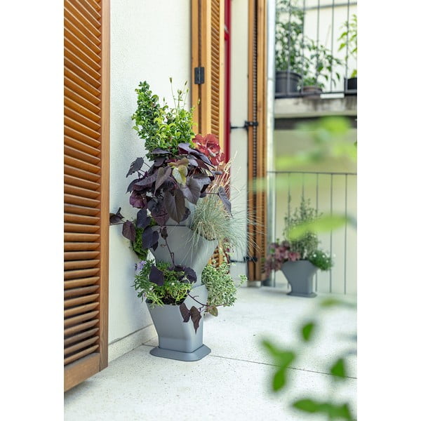 Šedý samozavlažovací vertikální květináč Plastia Tree-image-1