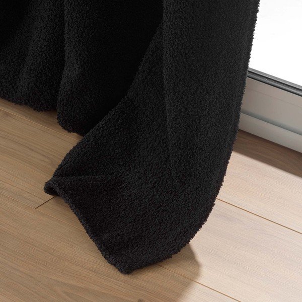 Černý závěs z materiálu bouclé 140x240 cm Wooly – douceur d'intérieur-image-4