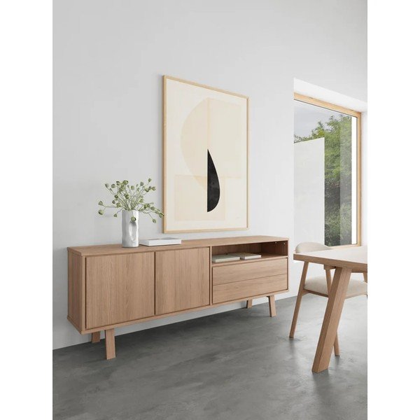 Dýhovaná komoda ve světle přírodní barvě 200x75x40 cm Lamberth – Actona-image-1
