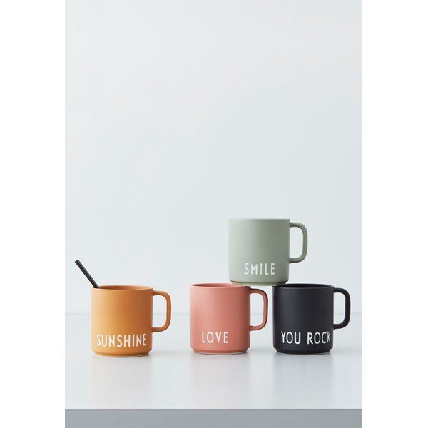 Hořčicově žlutý porcelánový hrnek Design Letters Sunshine-image-2