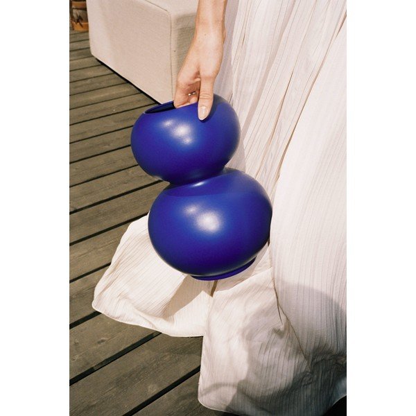 Tmavě modrá keramická váza (výška 36 cm) Tuga – noo.ma-image-2