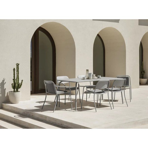 Světle šedá kovová zahradní židle Yua Wire – Blomus-image-4