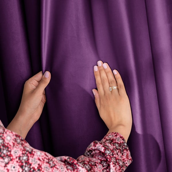 Fialový sametový dimout závěs 140x245 cm Pleat – Restilo-image-4