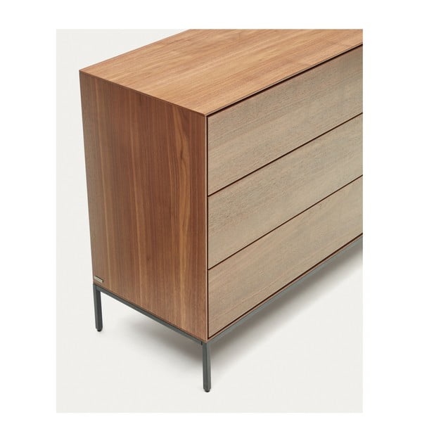 Nízká komoda v dekoru ořechu v přírodní barvě 110x75 cm Vedrana – Kave Home-image-4