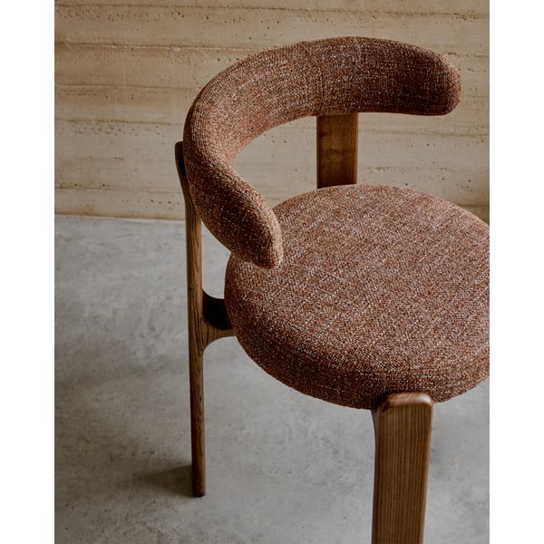 Hnědá jídelní židle z jasanového dřeva Granite – Kave Home-image-1