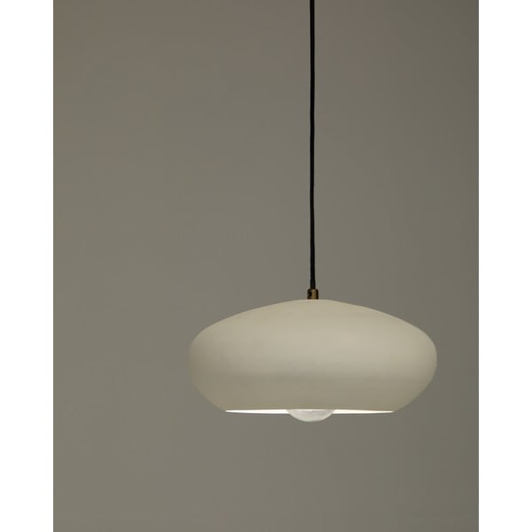 Bílé závěsné svítidlo s kovovým stínidlem ø 40 cm Inda – Kave Home-image-2