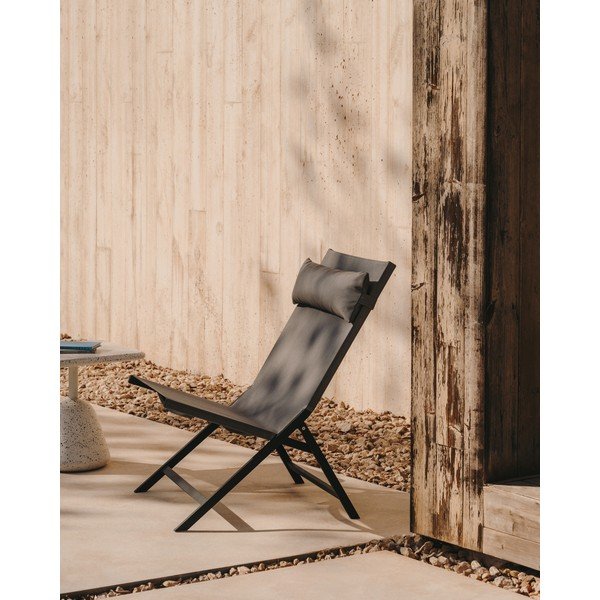 Šedé kovové zahradní křeslo Canutells – Kave Home-image-1