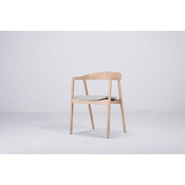 Jídelní židle z masivního dubového dřeva s modrošedým sedákem Gazzda Muna-image-4