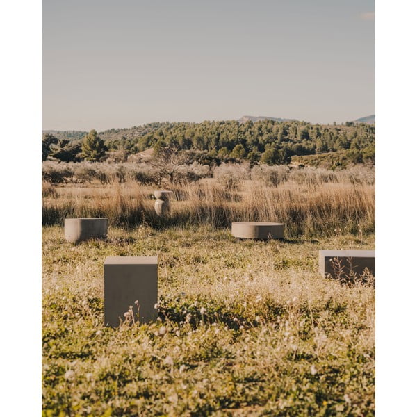 Kulatý zahradní odkládací stolek ø 32 cm Garbet – Kave Home-image-3