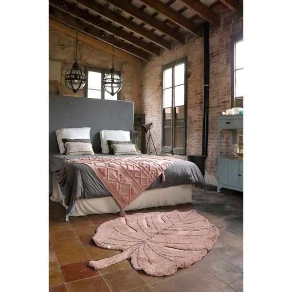 Růžový pratelný ručně tkaný bavlněný dětský koberec 120x180 cm Monstera Vintage Nude – Lorena Canals-image-1