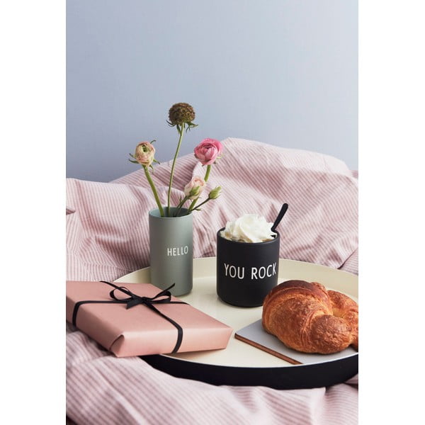 Černý porcelánový hrnek 300 ml You Rock – Design Letters-image-2