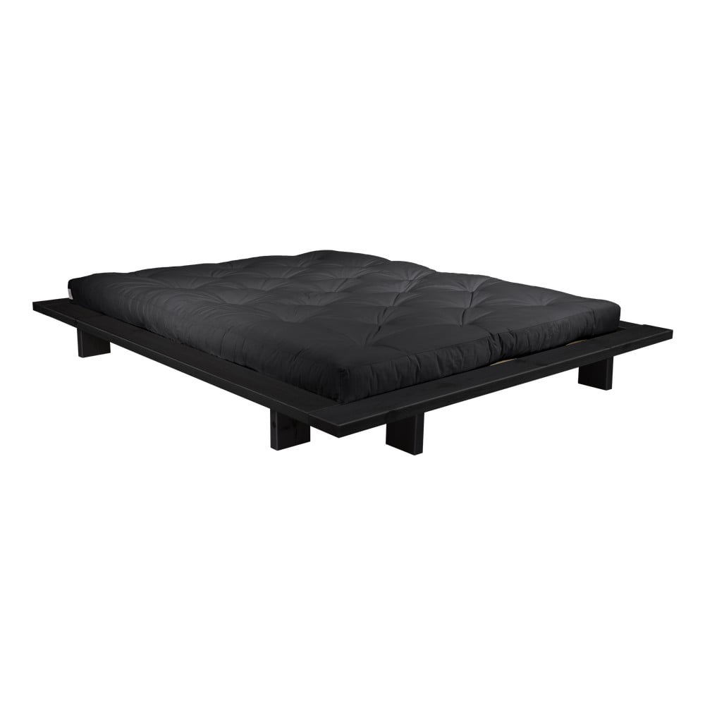 Dvoulůžková postel z borovicového dřeva s matrací Karup Design Japan Comfort Mat Black/Black, 140 x 200 cm