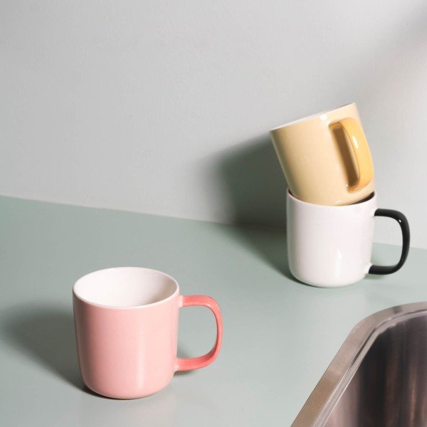 Bílý hrnek z kostního porcelánu 370 ml Mae – ONA-image-1