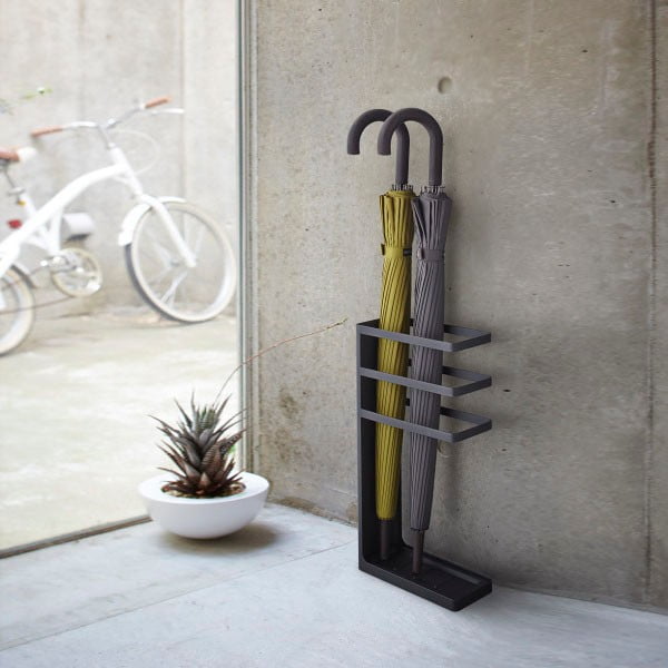 Černý stojan na deštníky YAMAZAKI Slim Layer-image-1