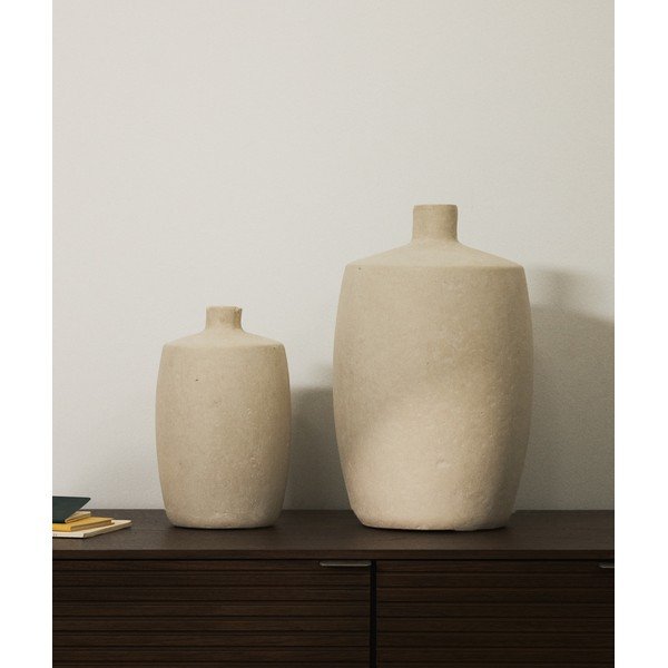Krémová váza z papírmaše (výška 26 cm) Mireni – Kave Home-image-1
