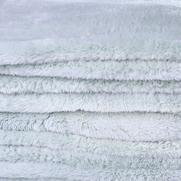 Světle zelená deka z mikrovlákna DecoKing Fluff Peppermint, 170 x 210 cm-image-2