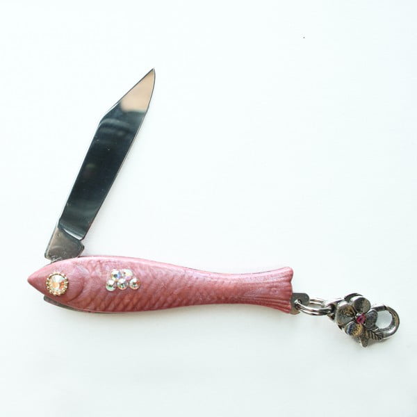 Český nožík rybička, zdobený růžový lak