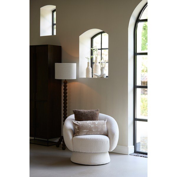 Krémové křeslo z textilie bouclé Avoria – Light & Living-image-2