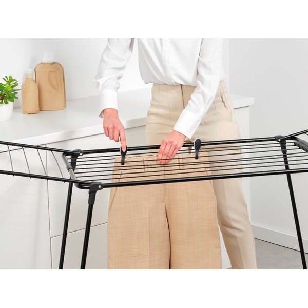 Matně černý sušák na prádlo 18 m HangOn Too – Brabantia-image-2