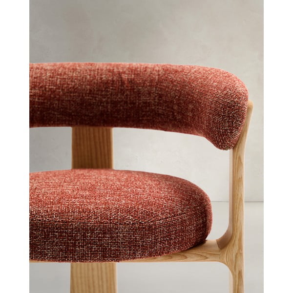 Jídelní křeslo s područkami z jasanového dřeva v přírodní barvě/v terakotové barvě Granite – Kave Home-image-4