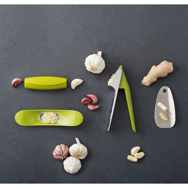Zelené kolébkové mačkadlo na česnek Joseph Joseph Garlic Rocker-image-4
