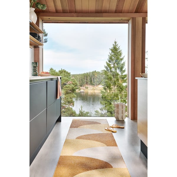 Okrově žlutý vnitřní a venkovní koberec 70x90 cm Hill Ochre Pale Yellow – Pappelina-image-1