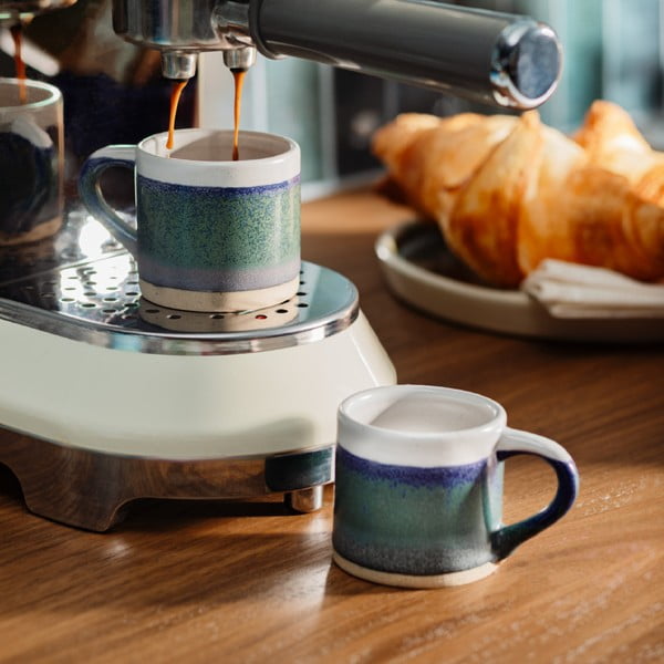 Tmavě modré hrnky v sadě 2 ks na espresso z kameniny 80 ml Marlow – Sass & Belle-image-2