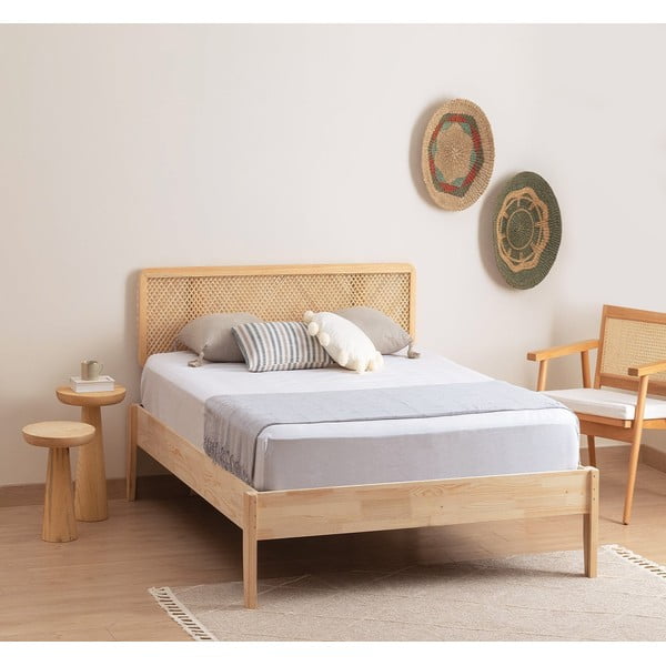 Jednolůžková postel ze smrkového dřeva s roštem v přírodní barvě 90x200 cm Izabelya – Kalune Design-image-1