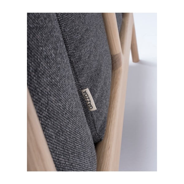 Křeslo s konstrukcí z dubového dřeva s tmavě šedým textilním sedákem Gazzda Fawn-image-3