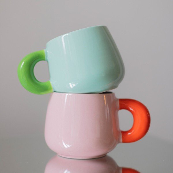 Růžový hrnek z kostního porcelánu 470 ml Coco – ONA-image-4