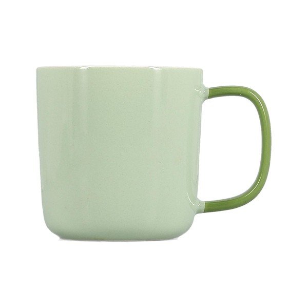 Zelený hrnek z kostního porcelánu 370 ml Mae – ONA