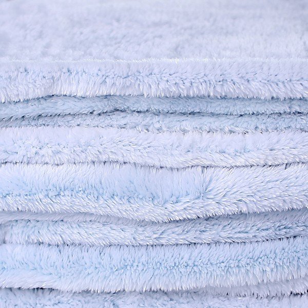 Světle modrá deka z mikrovlákna DecoKing Fluff BabyBlue, 170 x 210 cm-image-2