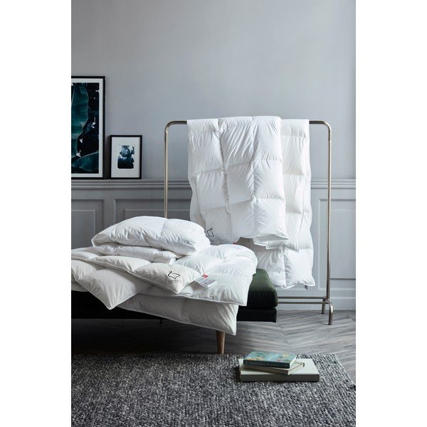 Celoroční přikrývka s péřovou výplní 200x220 cm Snow Queen – Ringsted Dun-image-1