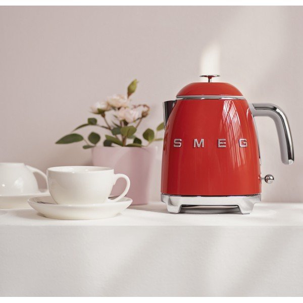 Červená rychlovarná konvice z nerezové oceli 800 ml Retro Style – SMEG-image-1