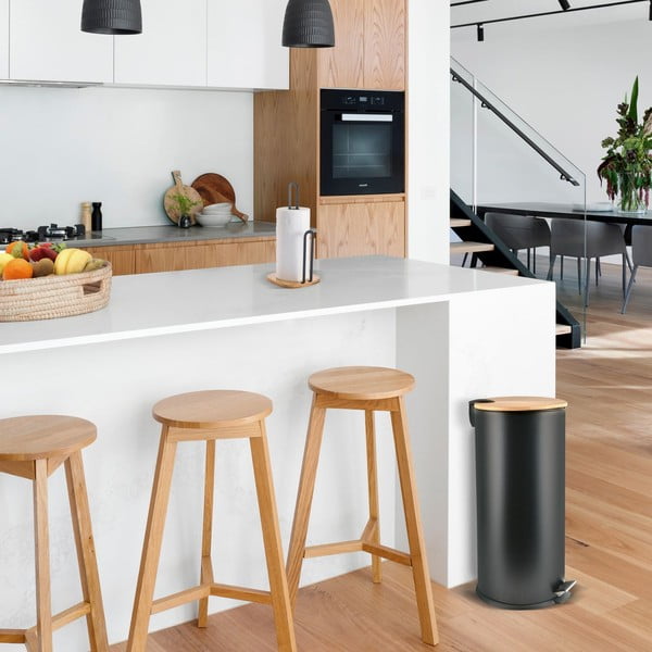 Matně černý nášlapný ocelový odpadkový koš 30 l   Adonis – Spirella-image-1