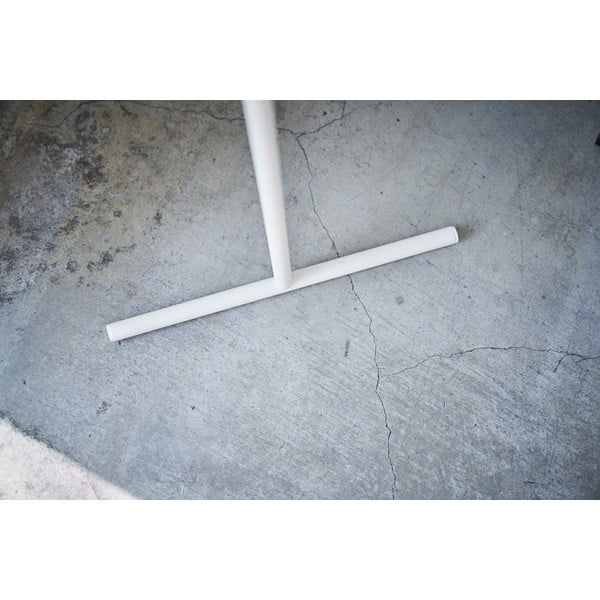 Bílý kovový nástěnný stojan na oblečení Tower – YAMAZAKI-image-4