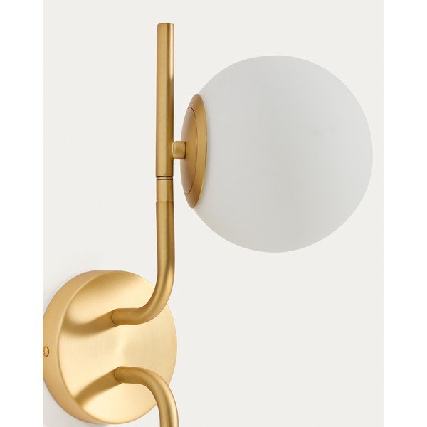 Bílé/ve zlaté barvě nástěnné svítidlo Brisia – Kave Home-image-3