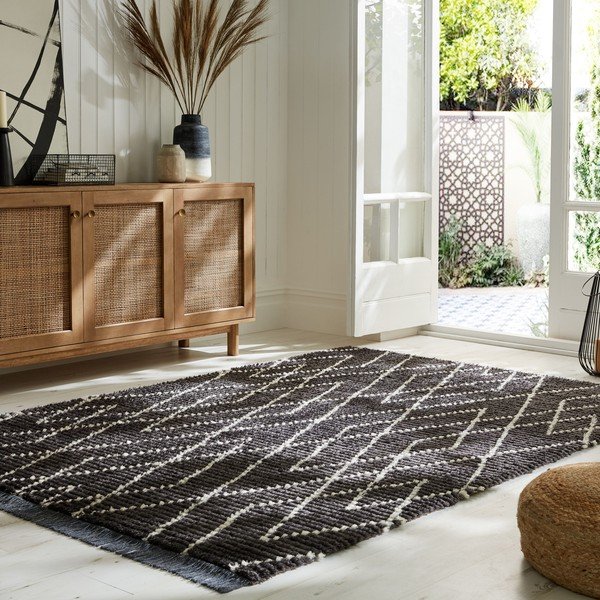 Černý koberec 160x230 cm Aisha – Flair Rugs-image-1
