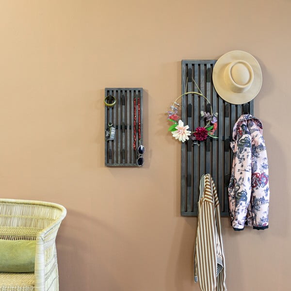 Tmavě hnědý věšákový panel z dubového dřeva 46x100x8 cm Parco – Spinder Design-image-4