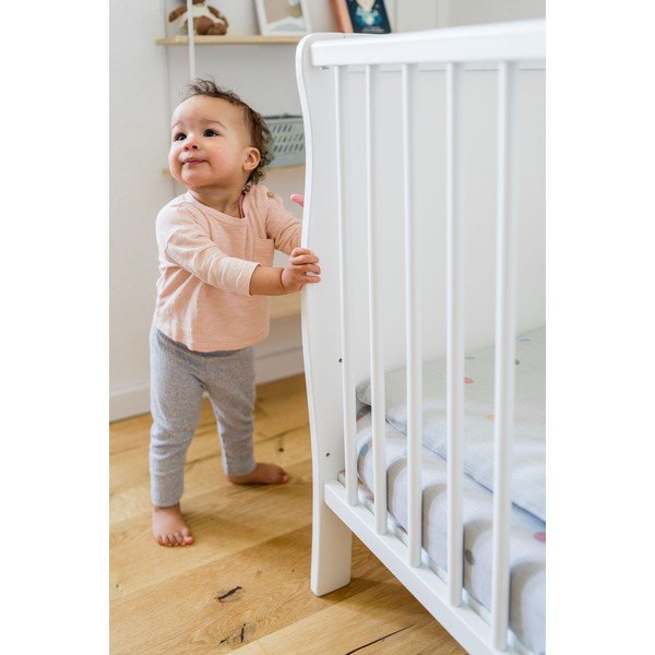 Šedé mušelínové dětské prostěradlo Kindsgut Dots, 60 x 120 cm-image-1