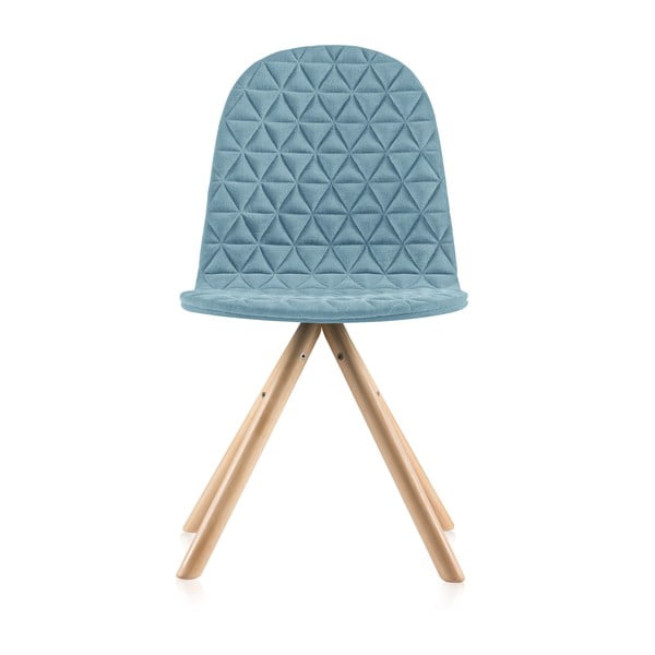 Světle modrá židle s přírodními nohami Iker Mannequin Triangle