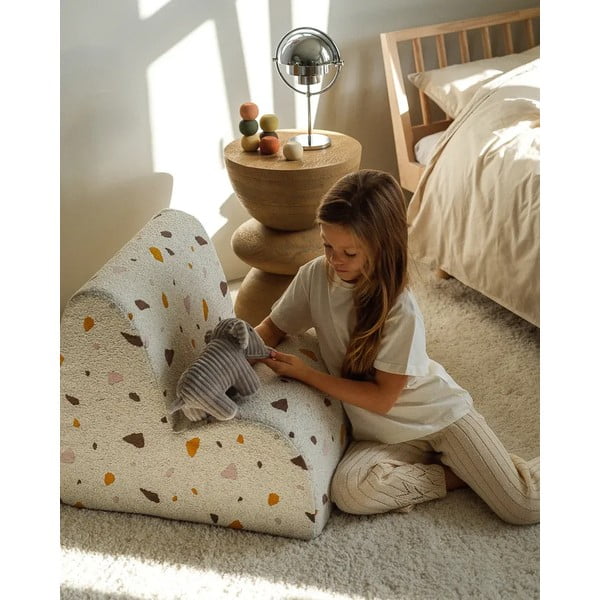Bílé dětské křesílko z textilie bouclé/žinylkové Terrazzo Cloud – Wigiwama-image-2