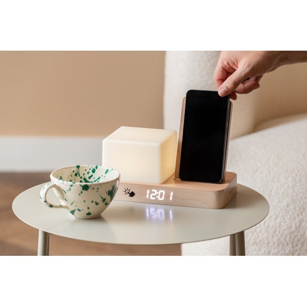 Digitální/stolní budík s bezdrátovou nabíječkou Retro LED Night Light – Karlsson-image-1
