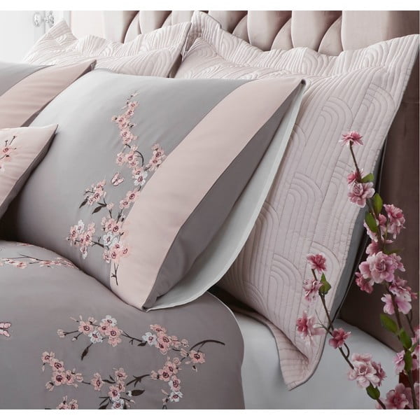 Sada 2 růžovo-šedých prošívaných povlaků na polštář Catherine Lansfield Blossom, 75 x 50 cm-image-1