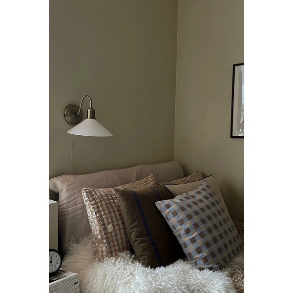 Nástěnné svítidlo v bílo-mosazné barvě Vela – Markslöjd-image-1