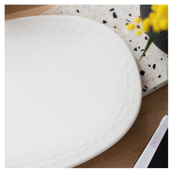 Bílý porcelánový talíř Villeroy & Boch Like It's my moment, 30 x 20 cm-image-1