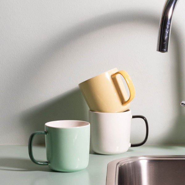 Bílý hrnek z kostního porcelánu 370 ml Mae – ONA-image-4