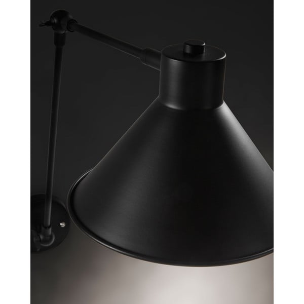 Černé nástěnné svítidlo Dione – Kave Home-image-2